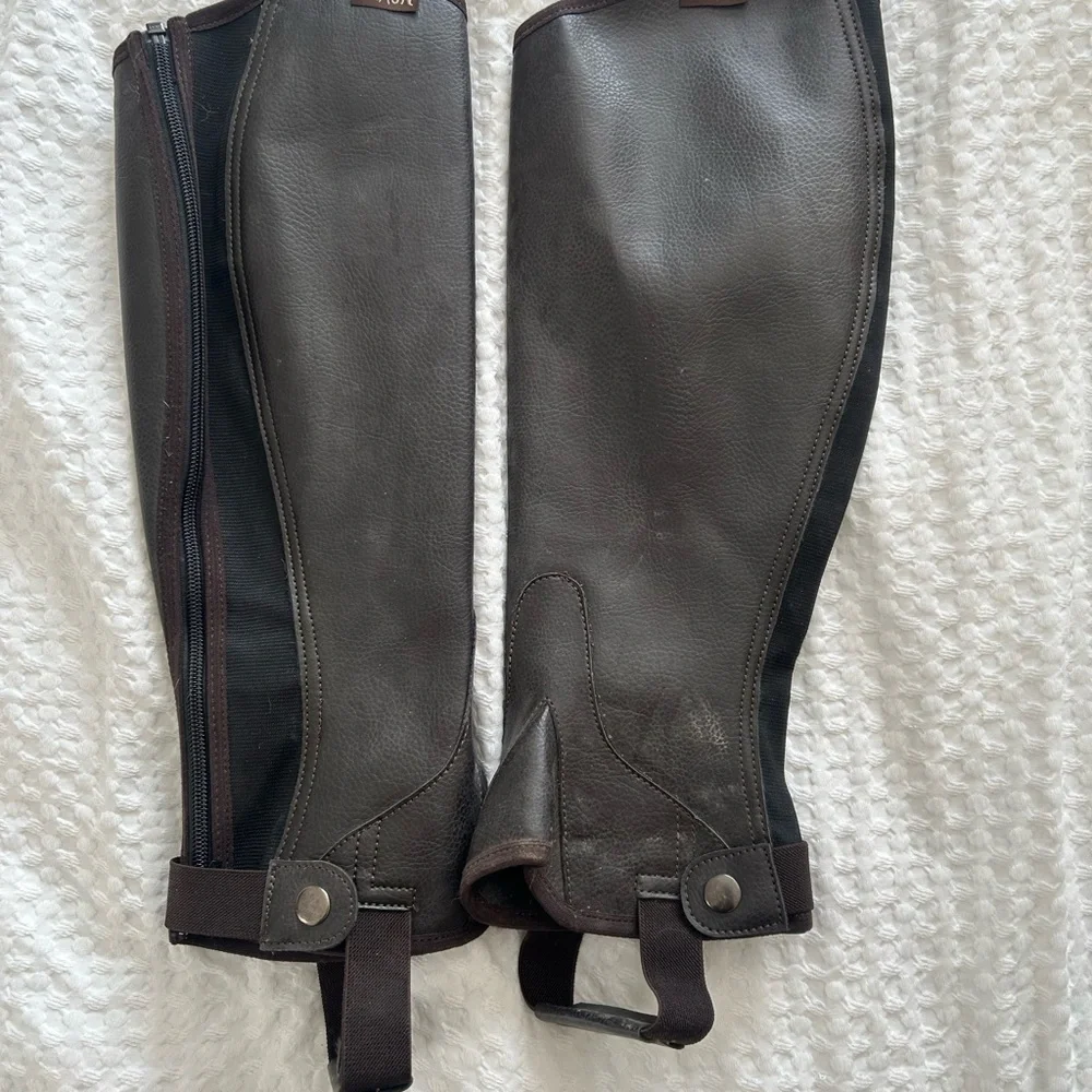 Saxon Brown Equileathr Half Chaps - L